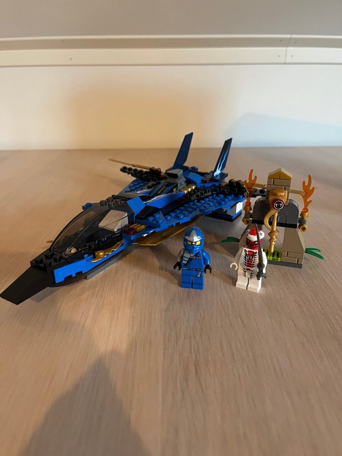 Lego Ninjago 9442 Jay's Storm Fighter