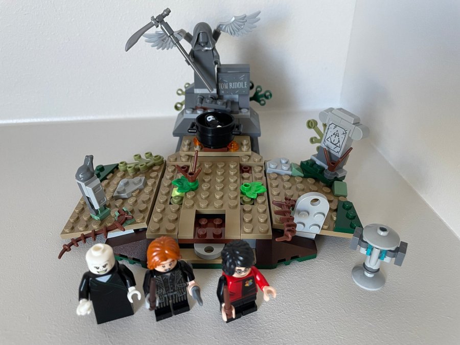 Lego 75965 - Godric's Hollow - Harry Potter