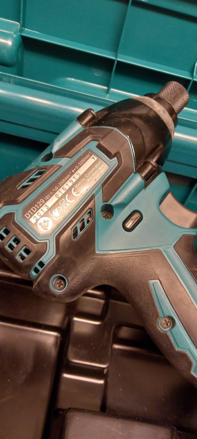 Makita DTD 147RFJ