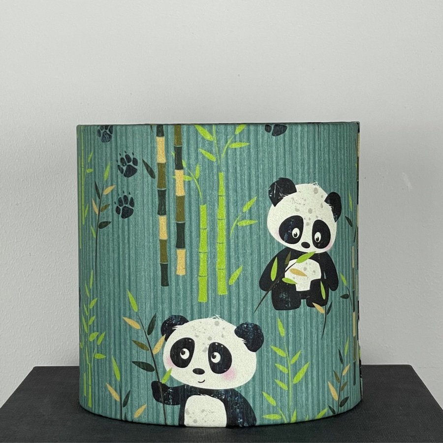 Handgjord panda lampskärm 20 cm diameter