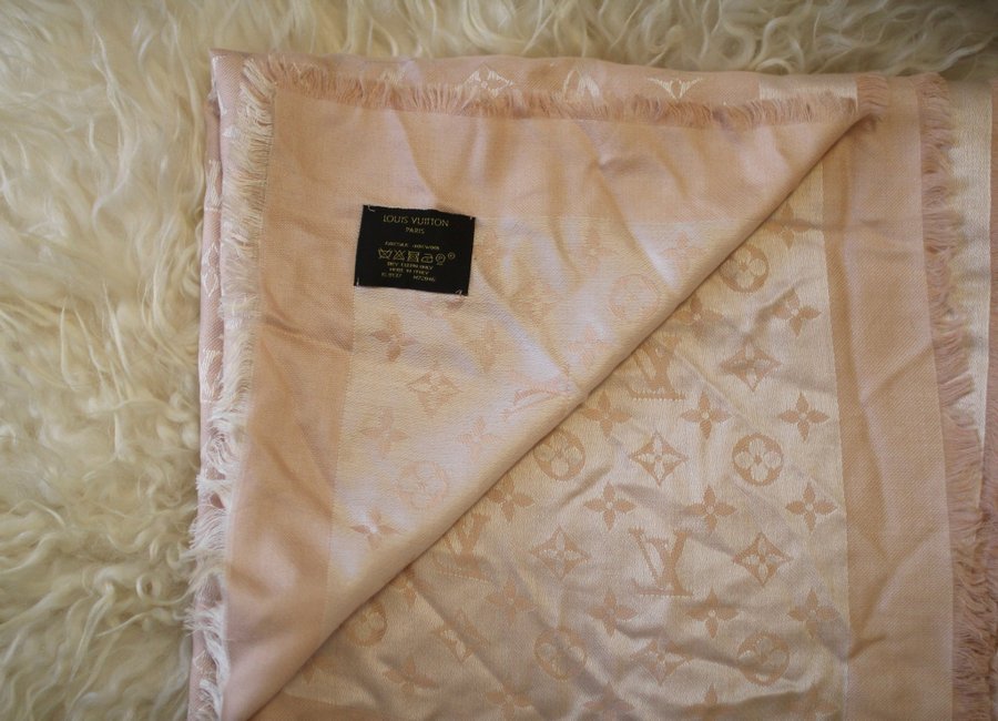 Louis Vuitton Monogram Shawl/scarf Pale Pink