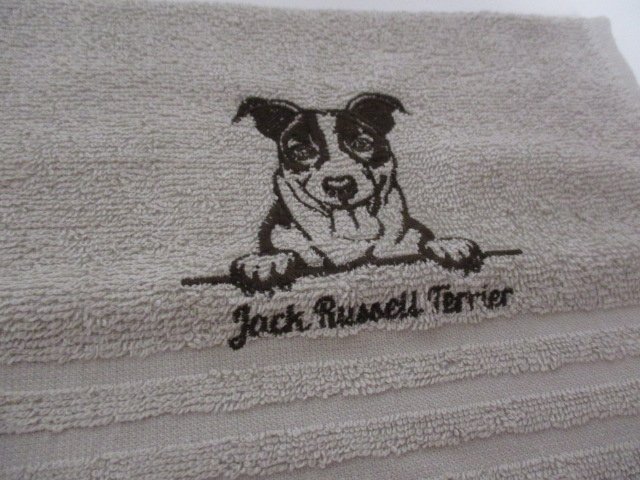 Jack Russel Terrier. Maskinbroderad frottehandduk. 30x 50cm. Ny