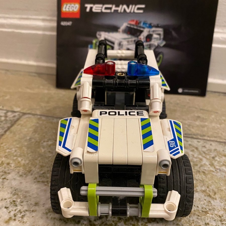 Lego Technic 42047 - Polisterrängbil