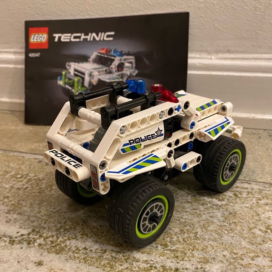 Lego Technic 42047 - Polisterrängbil