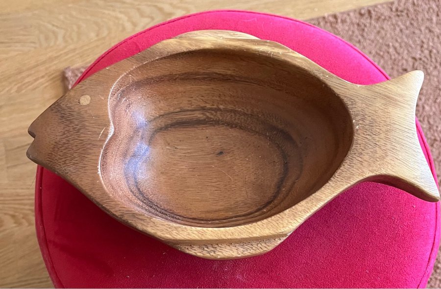 Träskål i fiskform tråg Vackert ådrat trä Teak? 25,5x15x5,5cm Hantverk