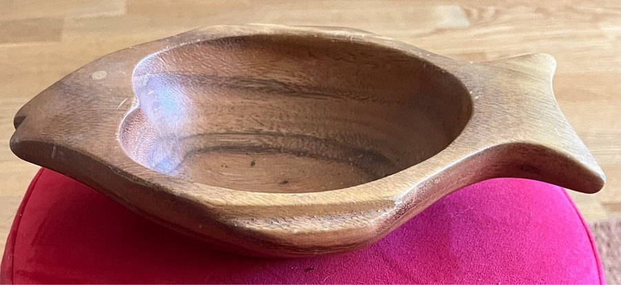 Träskål i fiskform tråg Vackert ådrat trä Teak? 25,5x15x5,5cm Hantverk