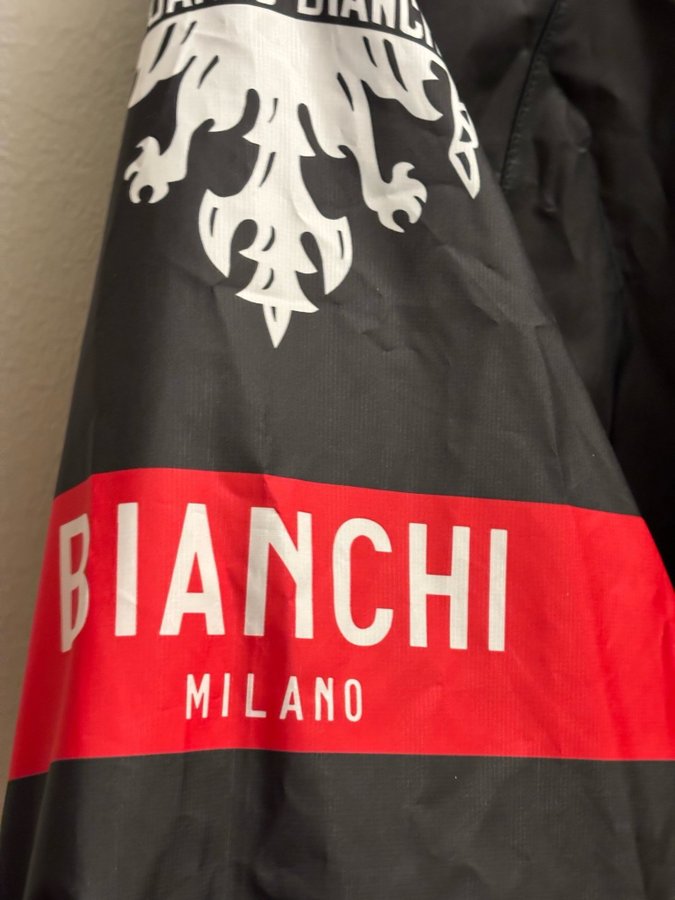 Bianchi Milano svart jacka storlek XXL