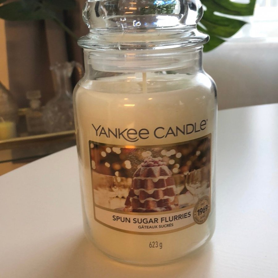 Yankee Candle Spun Sugar Flurries