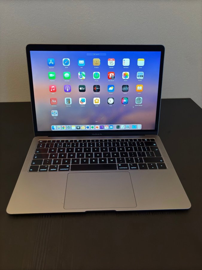 Apple MacBook Air 2019 | 133" | i5 | 8 GB | 256 GB SSD | Space Gray | EN