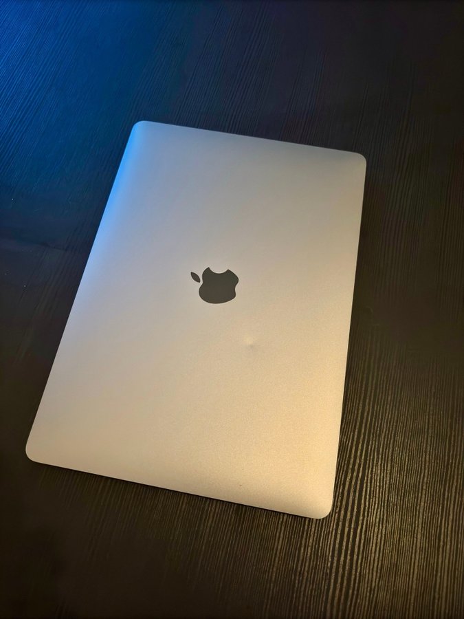 Apple MacBook Air 2019 | 133" | i5 | 8 GB | 256 GB SSD | Space Gray | EN