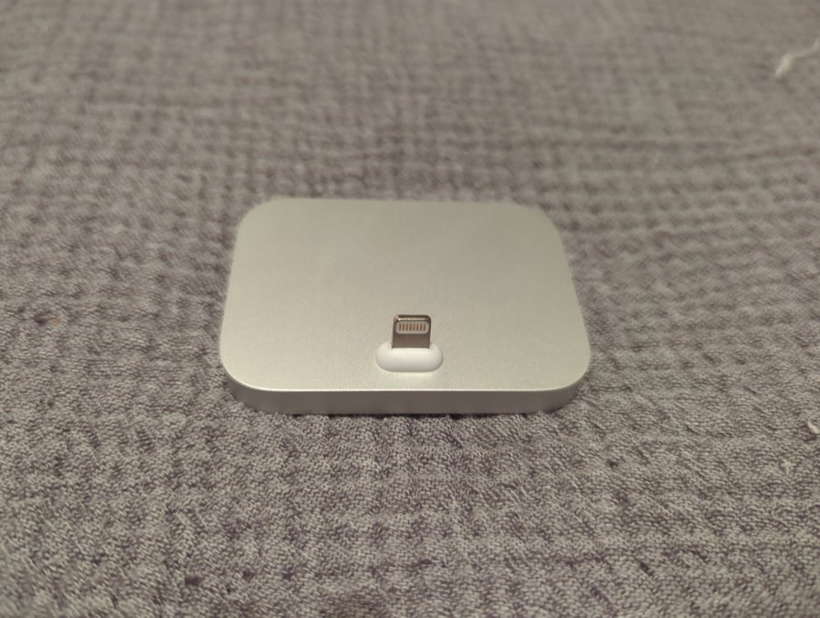 iPhone Lightning Dock - Silver, som ny!