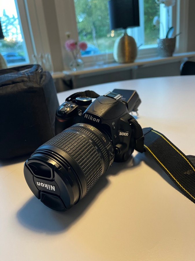 Nikon D3100 systemkamera