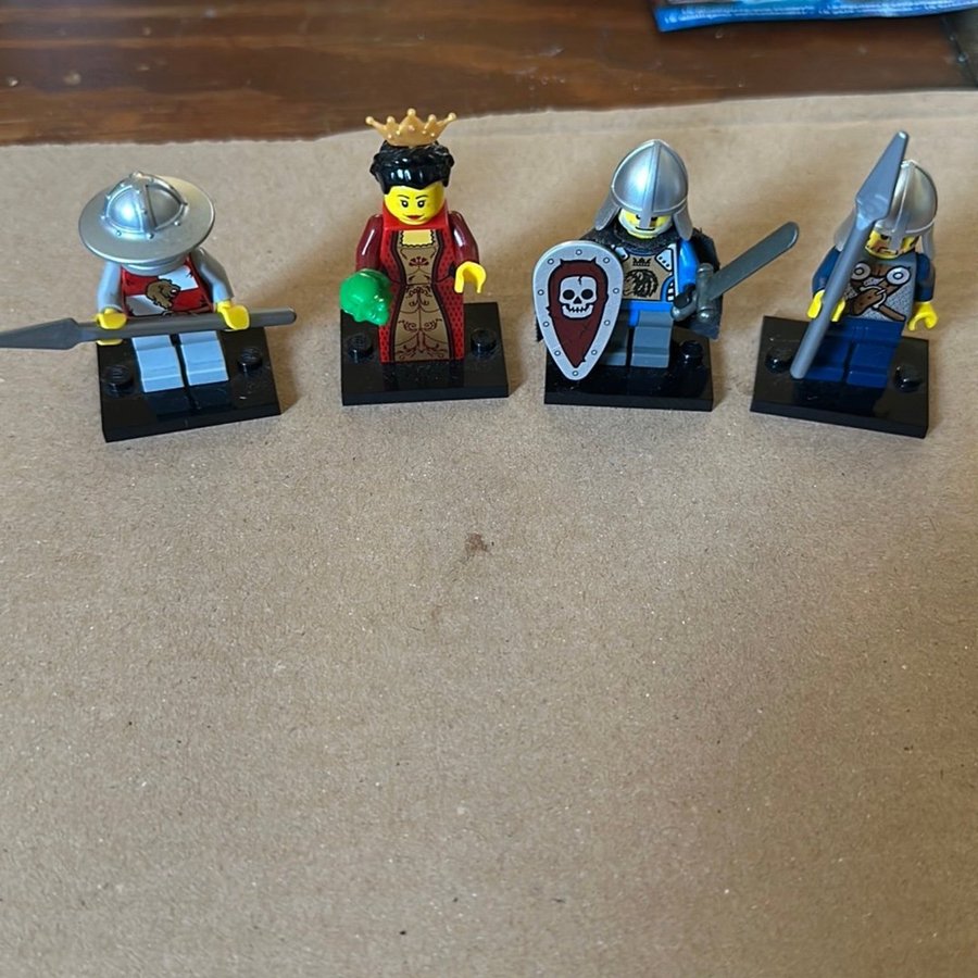 Lego Minifigurer - Riddare och Drottning