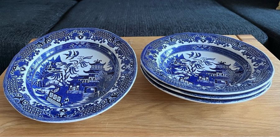 Blue Willow Burleigh Ware Burslem England 4 djupa tallrikar