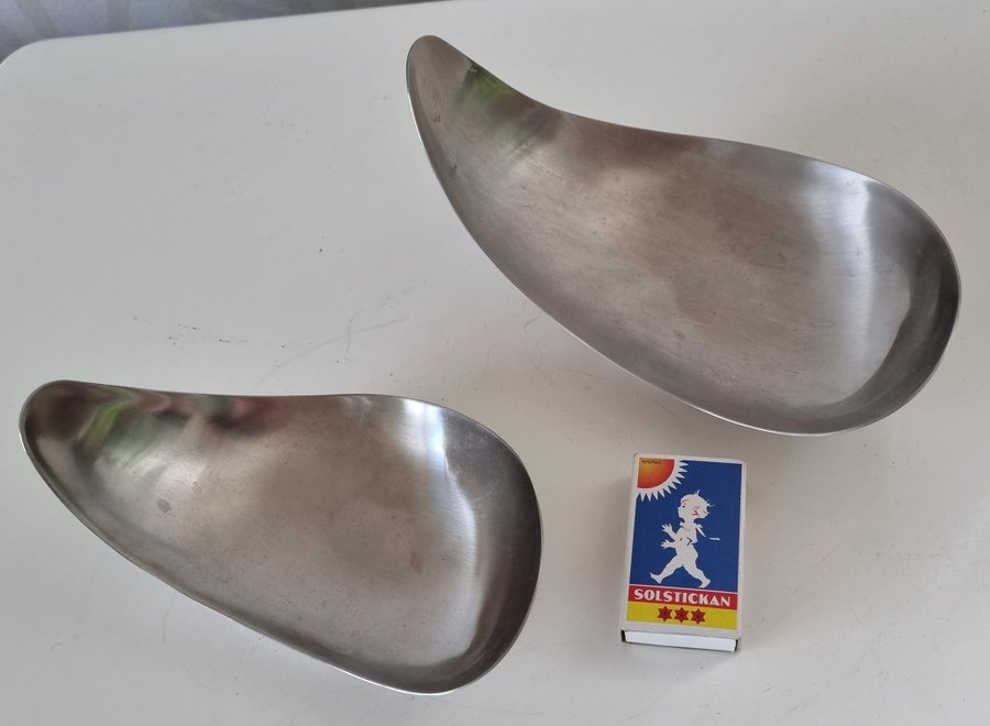 2 st Georg Jensen LEAF skålar S  M (16  185 cm) i borstat stål