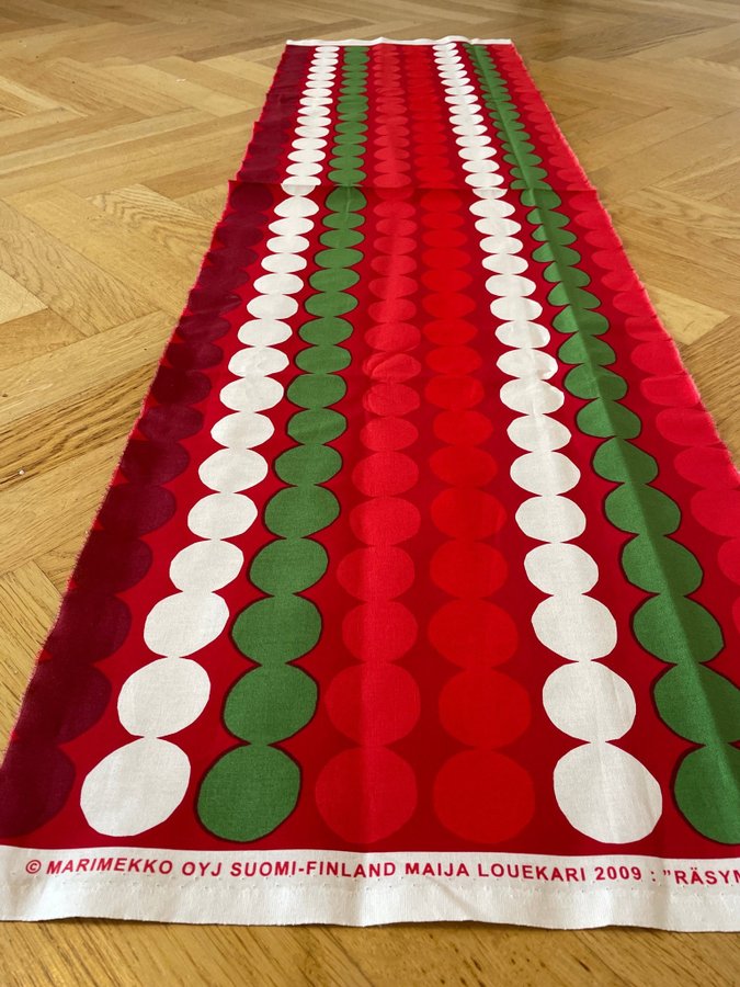 Glatt  Juligt Marimekko Räsymatto tyg-0.4 m- Nytt!