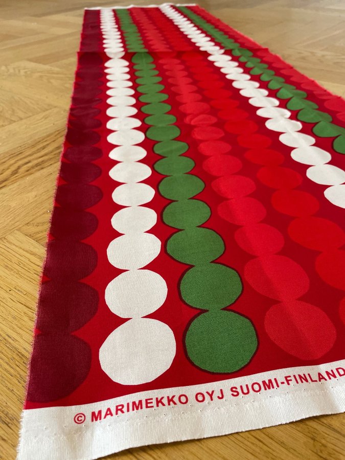 Glatt  Juligt Marimekko Räsymatto tyg-0.4 m- Nytt!