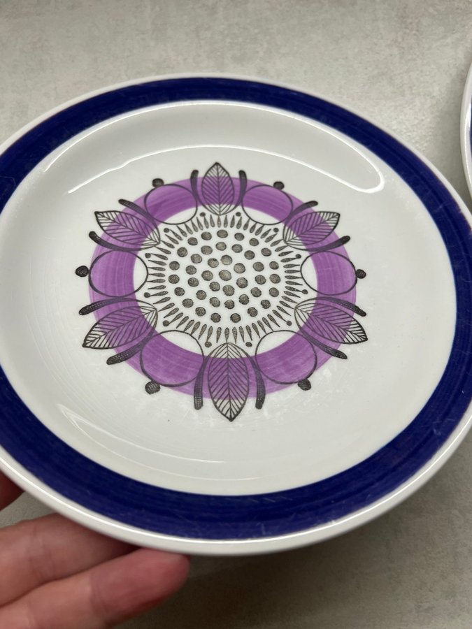 2x Rörstrand Viola Dessert Plates