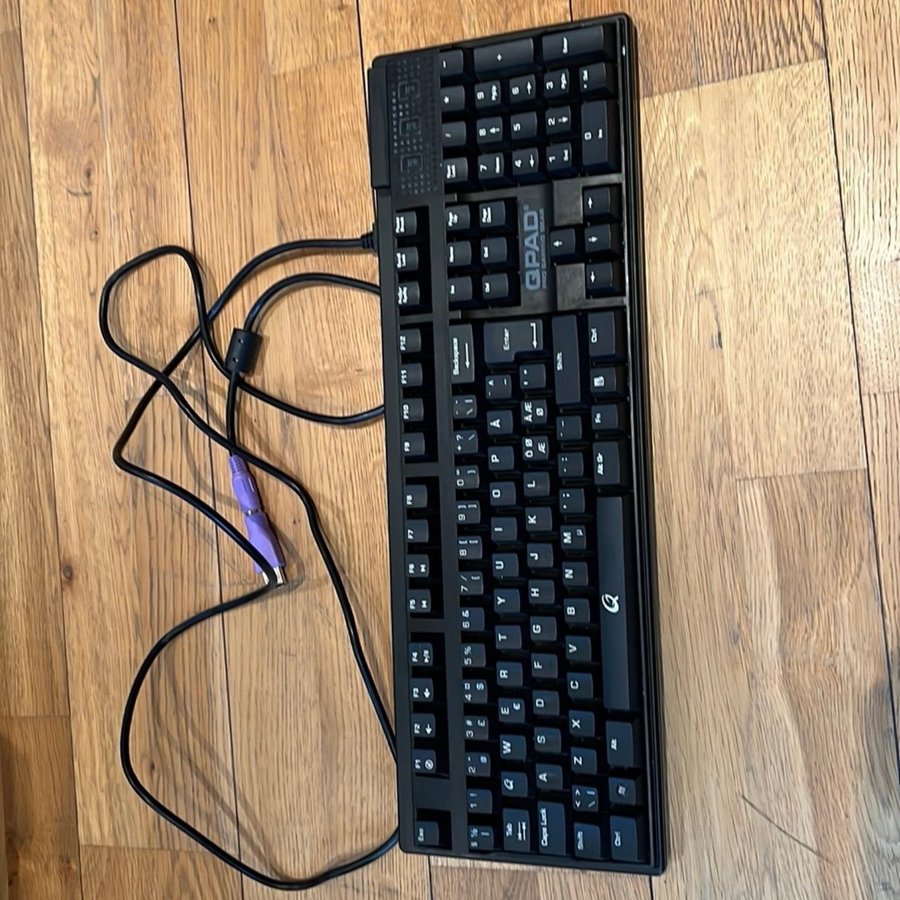 QPad MK50 USB-tangentbord