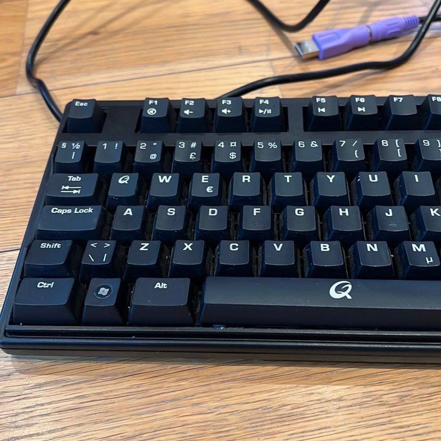 QPad MK50 USB-tangentbord