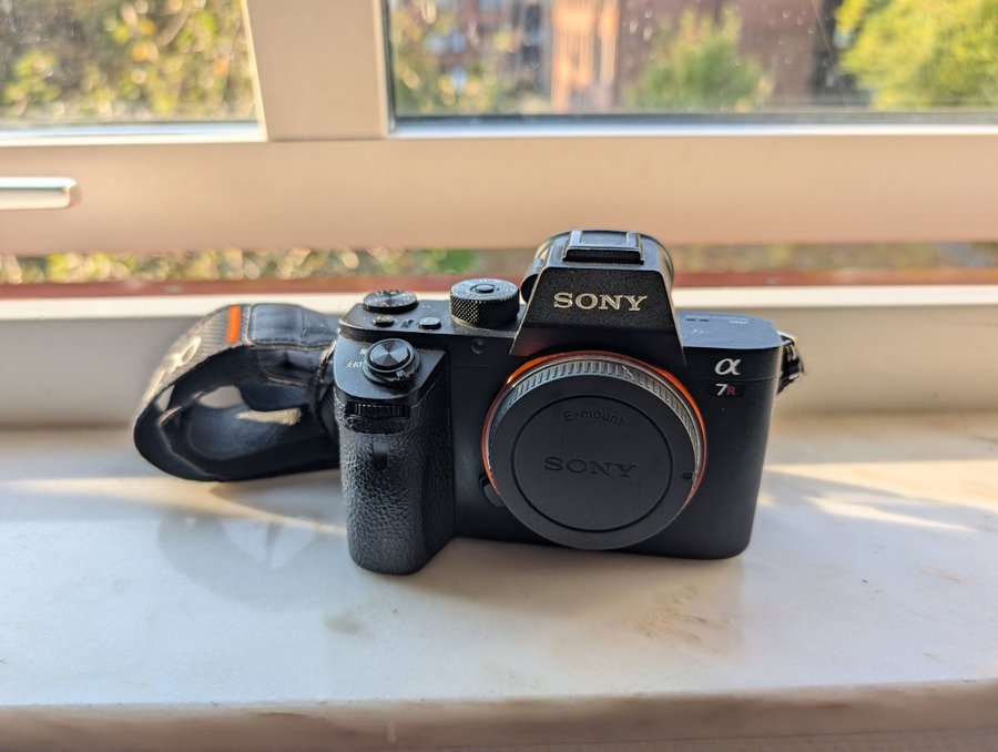 Sony Alpha 7RII with 4 batteries