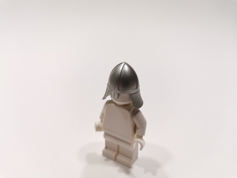 Lego - tillbehör - castle - hjälm - part 3844 - metallic silver