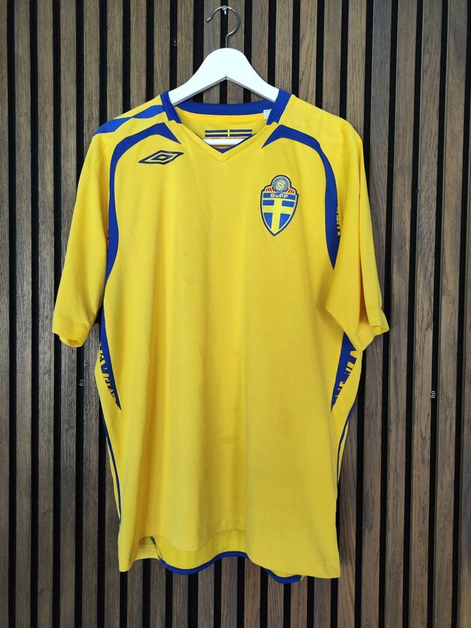 Umbro Fotbollströja Sverige Fotboll T-shirt storlek L