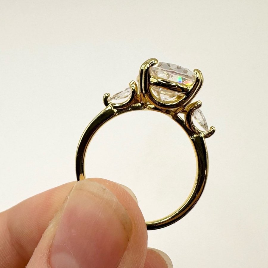 Sten ring guldfärgad Cubic Zirconia Storlek 19