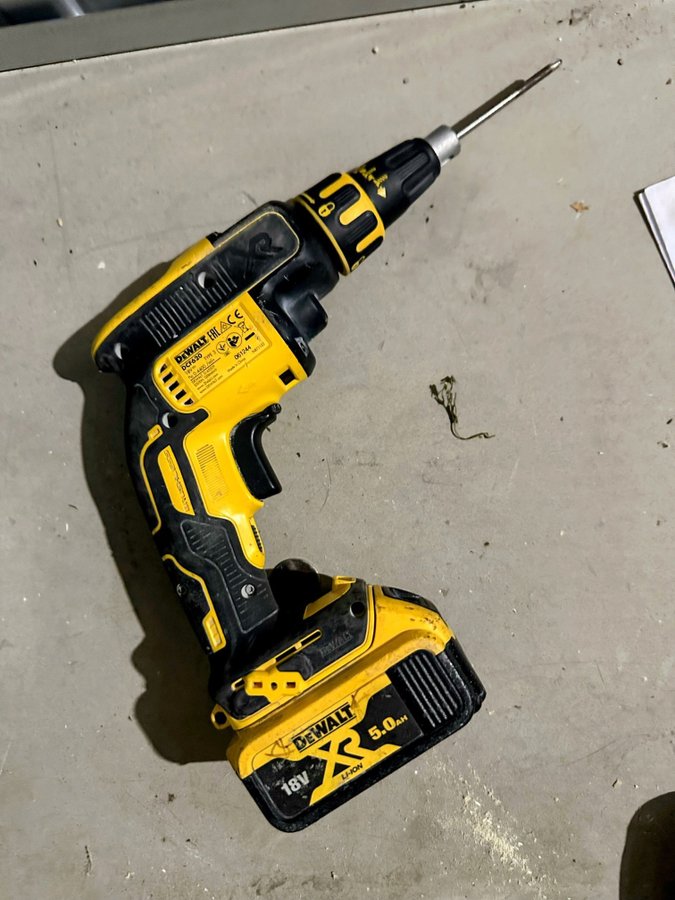 Dewalt 18V XR skruvautomat