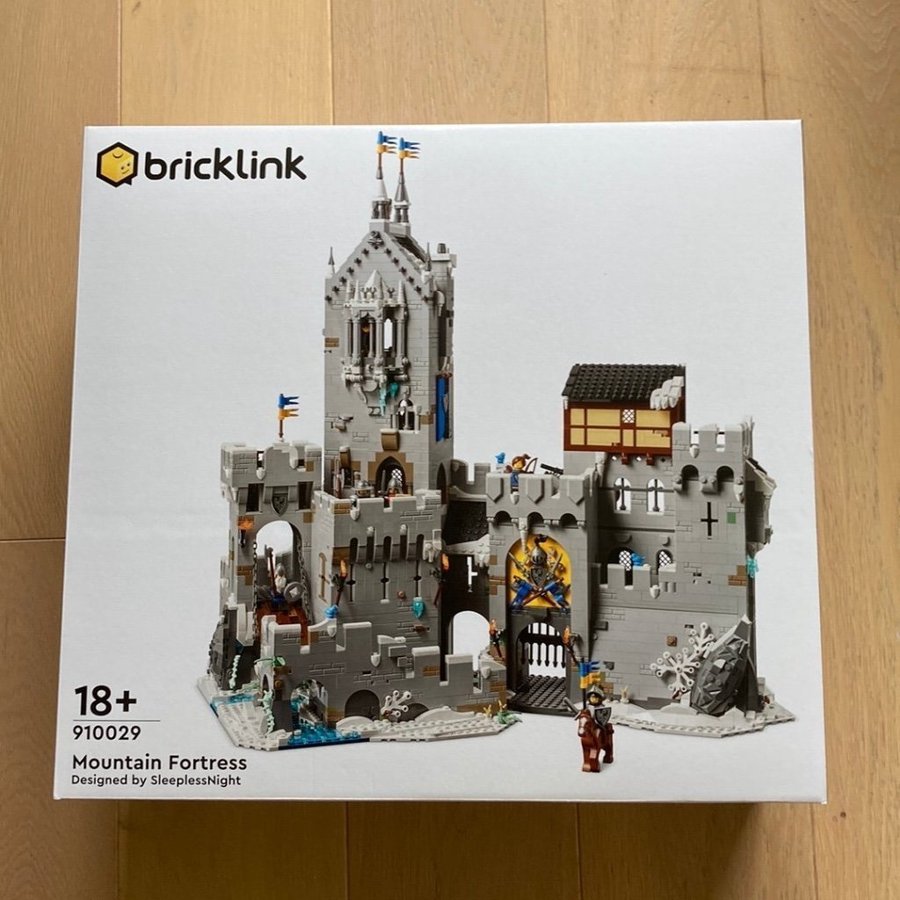 LEGO BRICKLINK Mountain Fortress 910029 OÖPPNAD/HELT NY