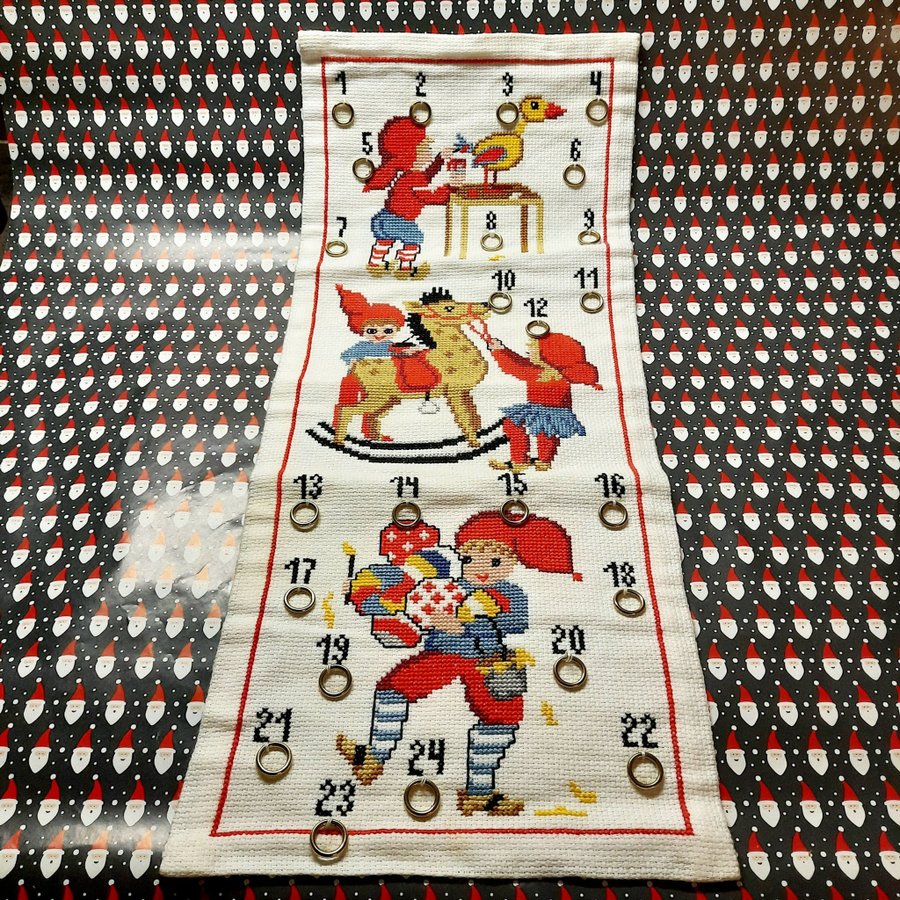 Broderad Julkalender / Adventskalender