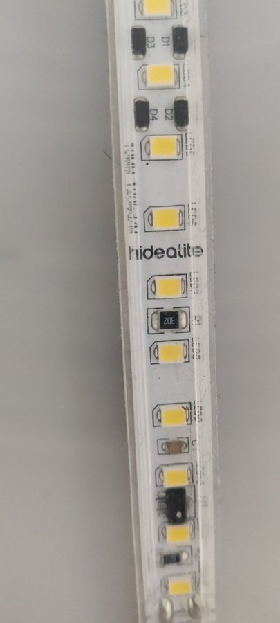 Hide-a-lite LEDstrip HighLum IP65 230V 15W/m 1500lm 4000K + anslutnings kit.