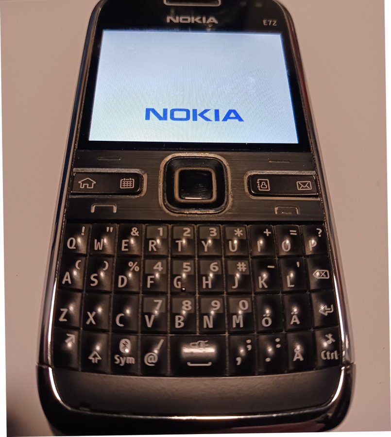 Nokia E72