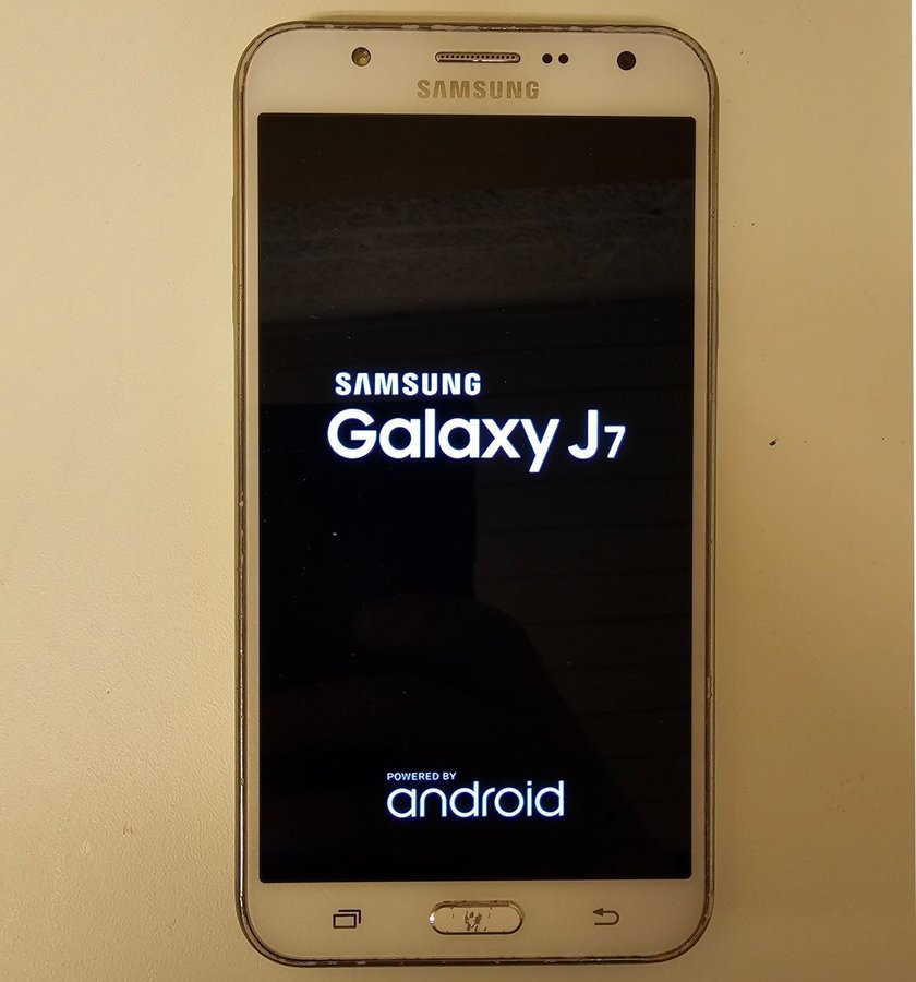 Samsung Galaxy J7