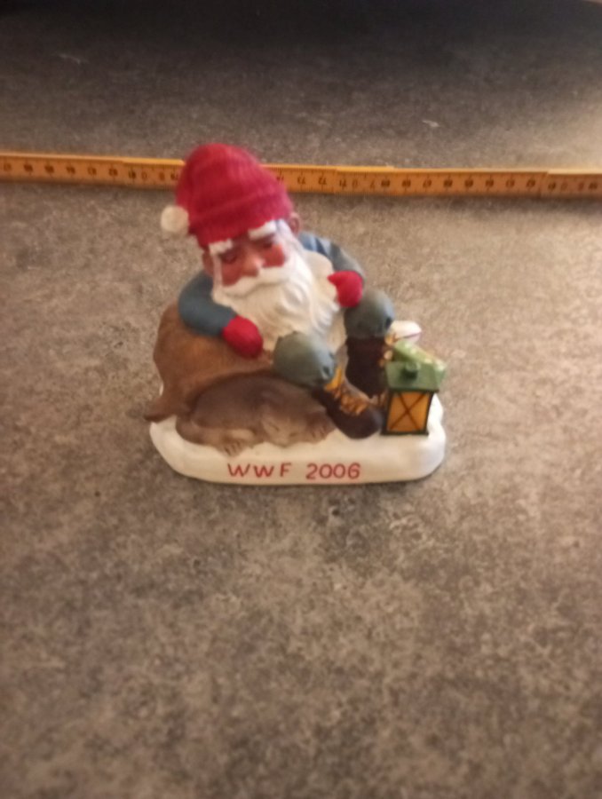 WWF Tomte 2006 samlar Tomte Titti Gnospelius höjd 7 cm