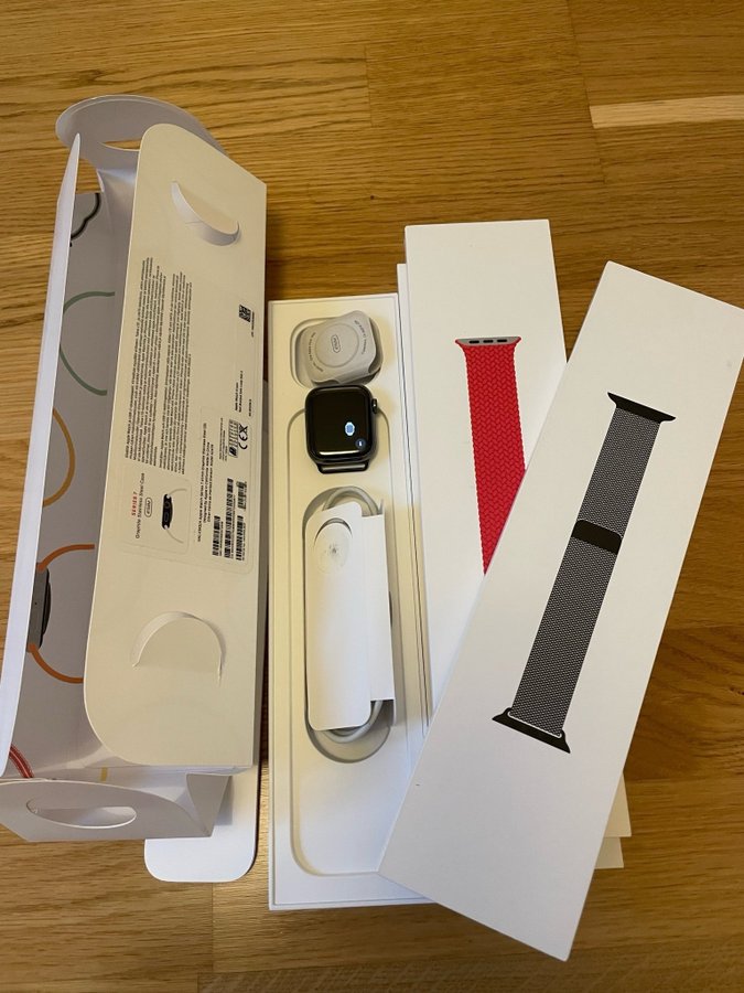 Apple Watch Series 7 GPS + Cellular