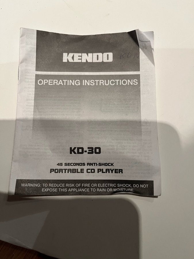 KENDO KD-30 Bärbar CD-spelare