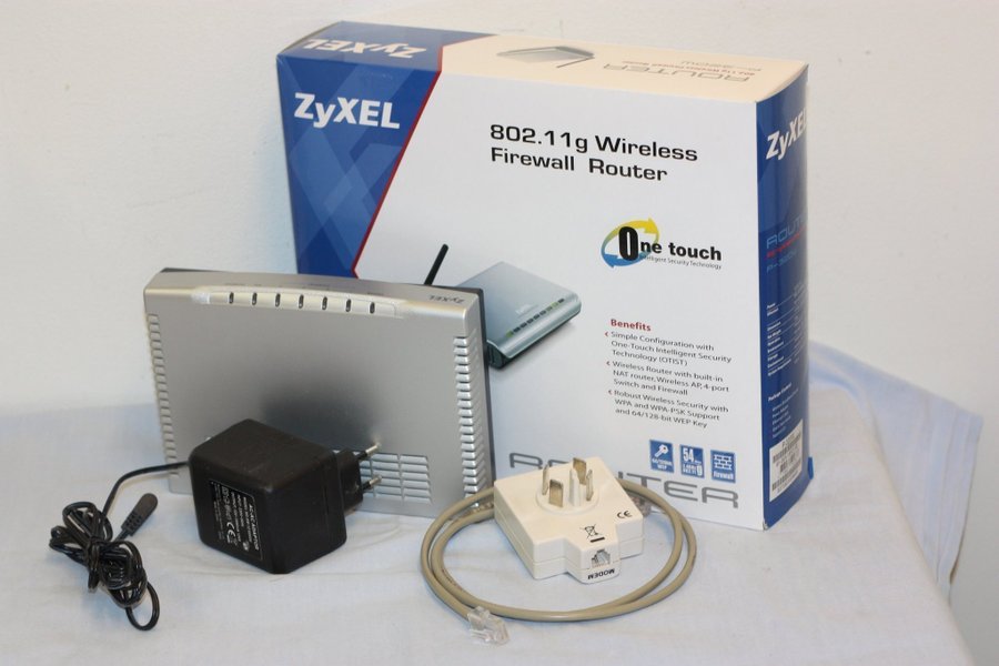 Zyxel router P-320w och modem P-660H-D1