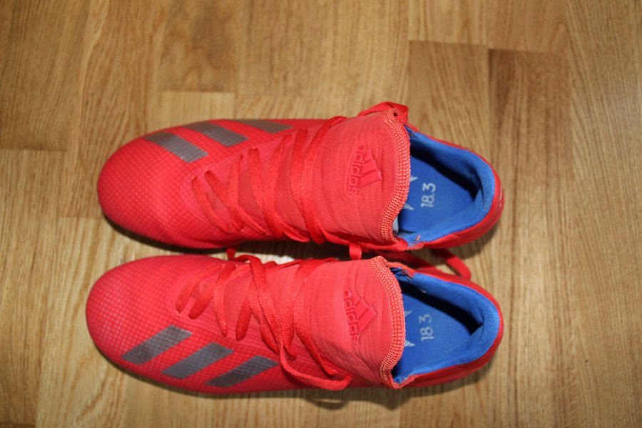 Adidas X 183 Fotbollsskor storlek 41 1/3i fint skick