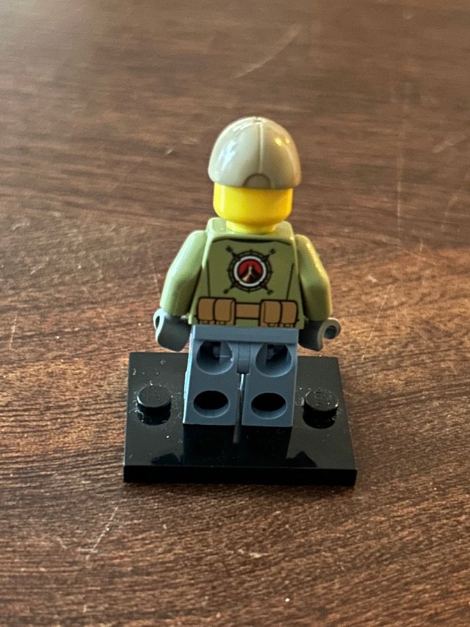 LEGO City - Volcano Explorer Minifigure