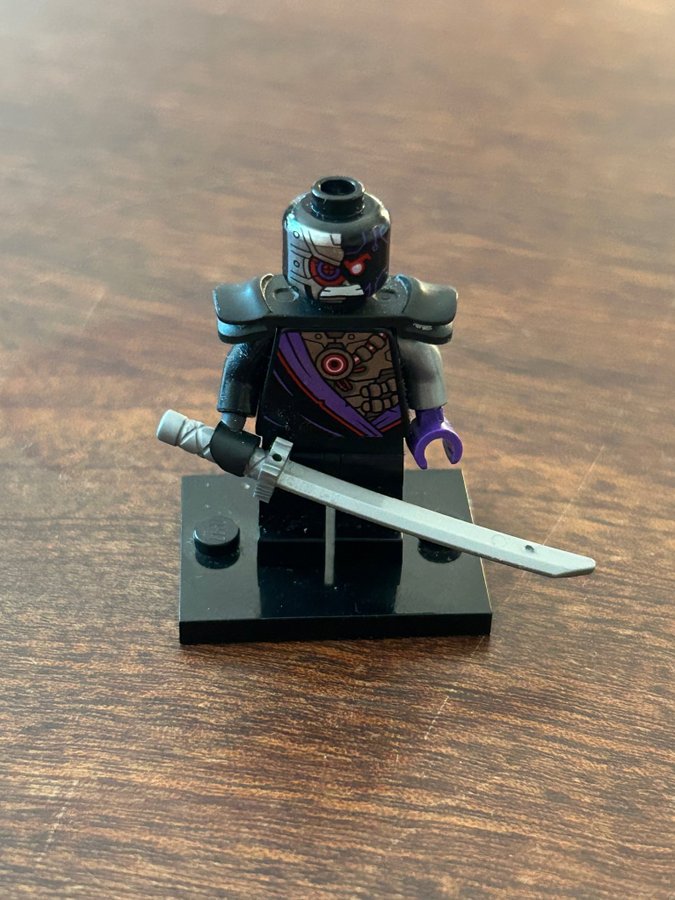 Lego Ninjago - Nindroid Minifigure