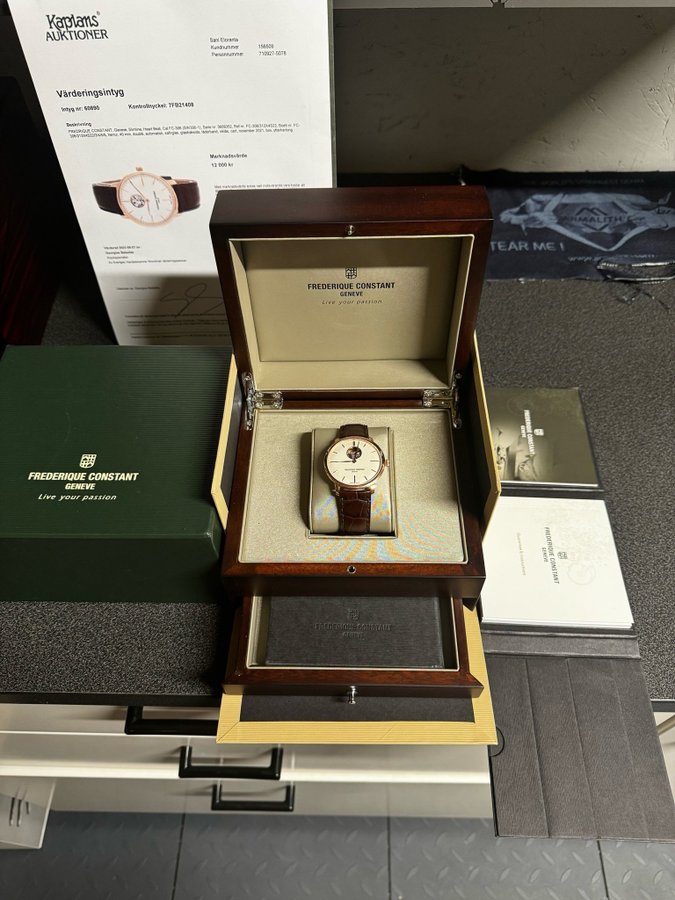 Frederique Constant slimline Rosé Heart Beat Automatic