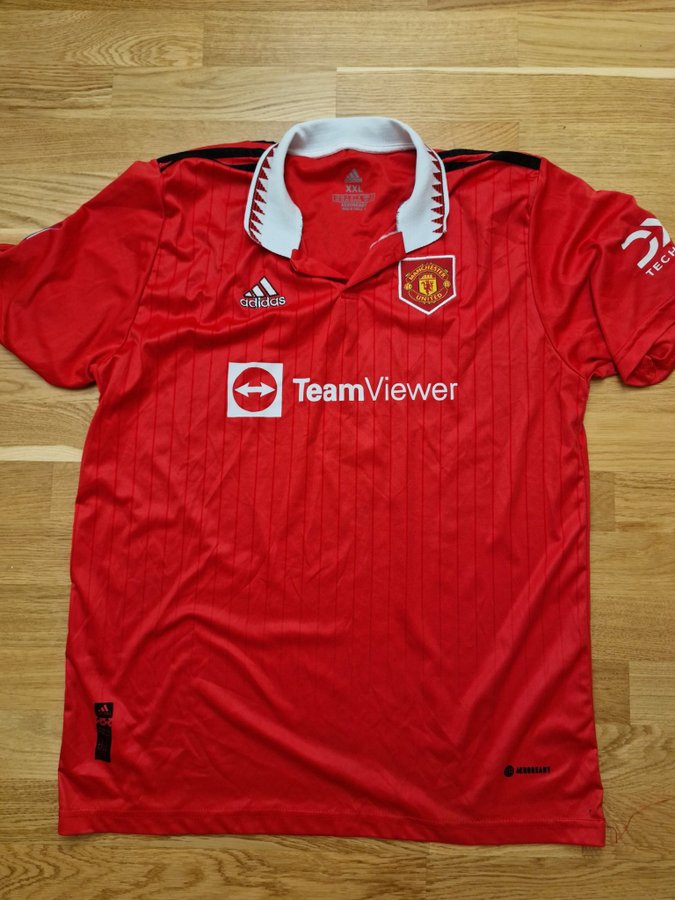 Adidas röd t-shirt storlek XXL RONALDO 7 MANCHESTER UNITED