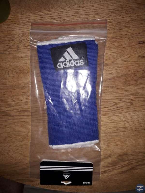 10st par. Helt nya -Ankle Pads-Adidas, Blå/Röd. One Size.