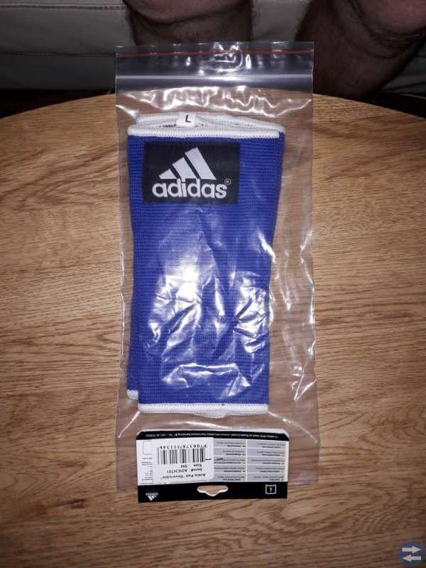 10st par. Helt nya -Ankle Pads-Adidas, Blå/Röd. One Size.