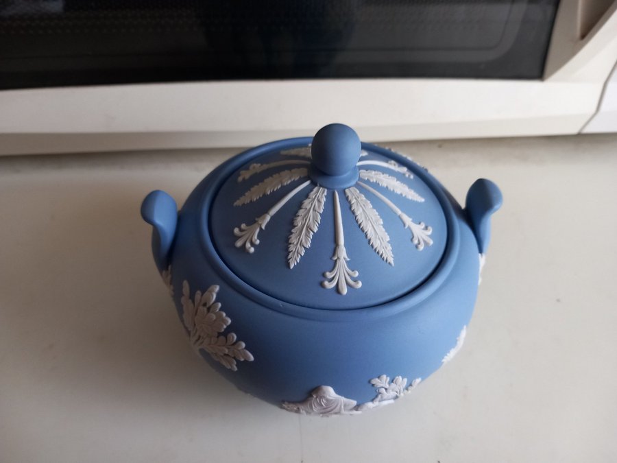 Vintage Wedgwood Jasperware Porcelain Lidded Sugar Bowl .