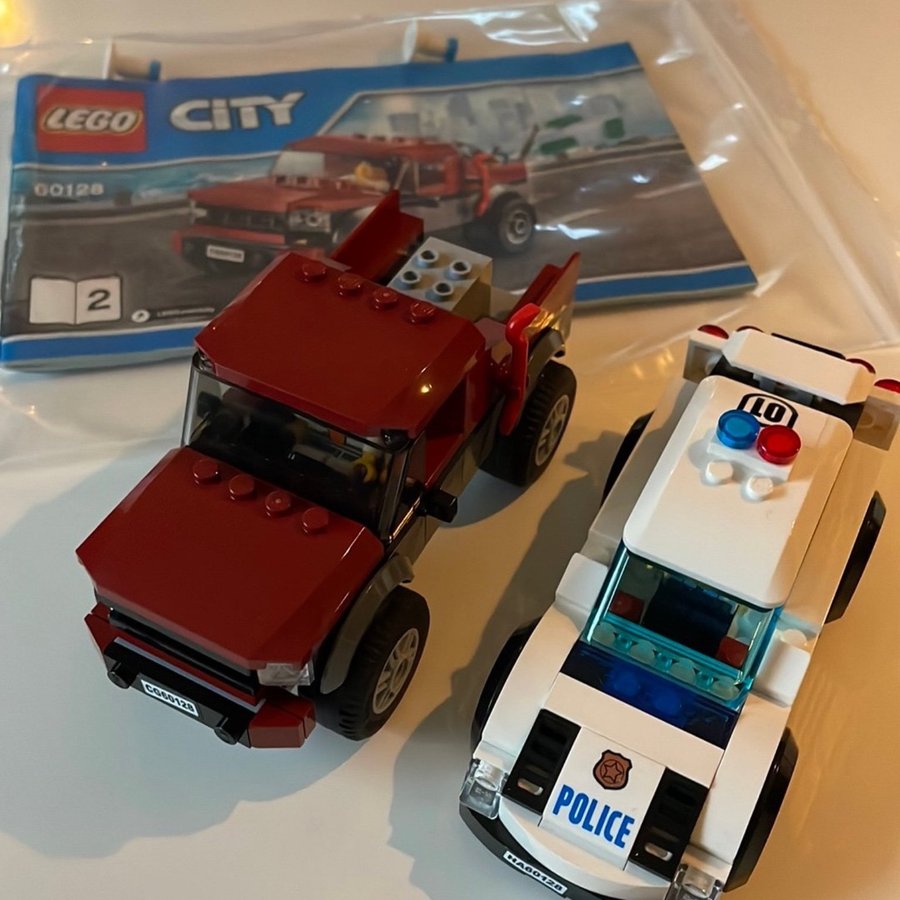 Lego City 60128 - Polisbil och Röd Lastbil