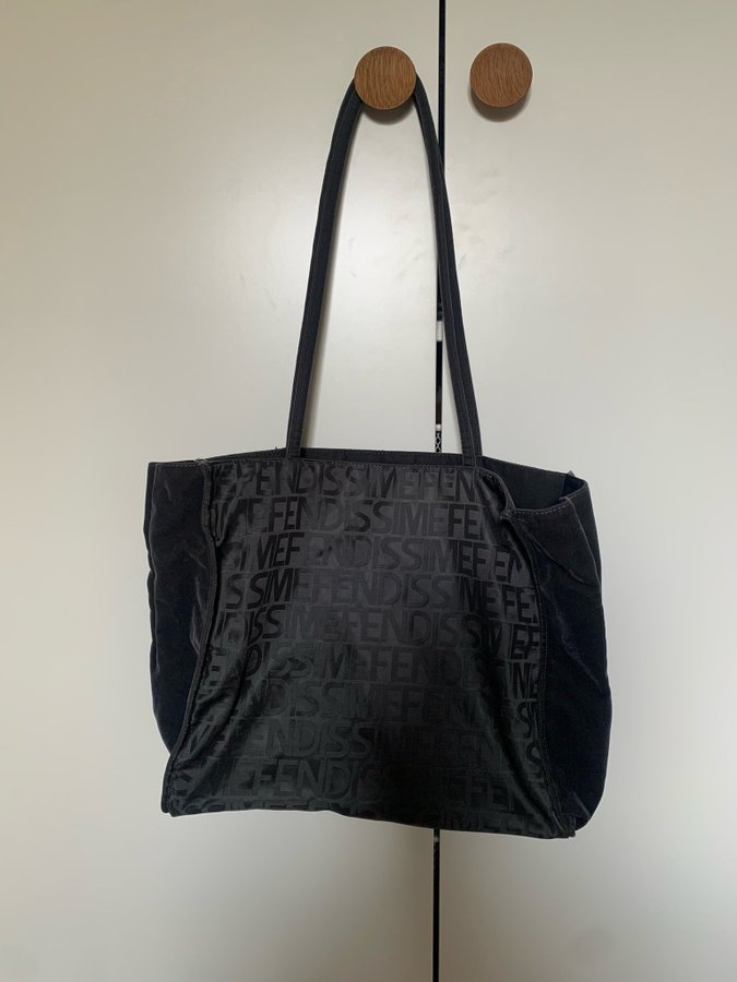 Fendi/Fendissime väska/tote bag y2k-stil mycket bra skick!