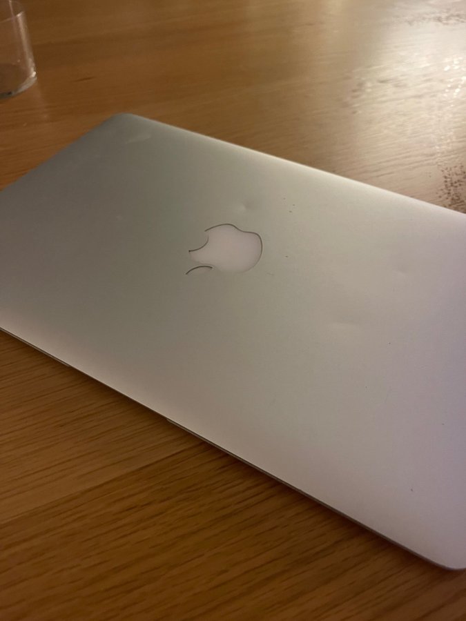 MacBook Air 11 inch early 2014