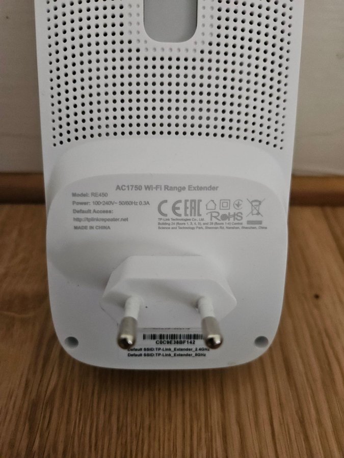 TP-Link AC1750 Wi-Fi Range Extender / Fint skick